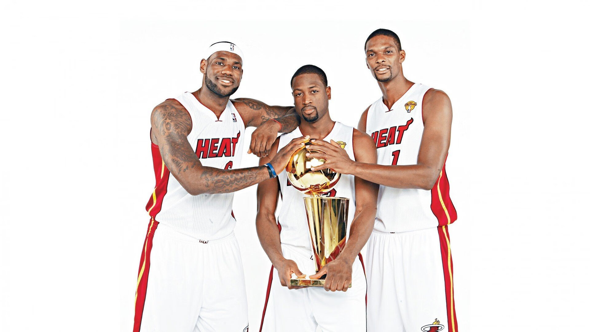 波尔图主帅放话：亚洲杯季后赛必胜巴塞罗那，奥斯梅恩冷笑回应